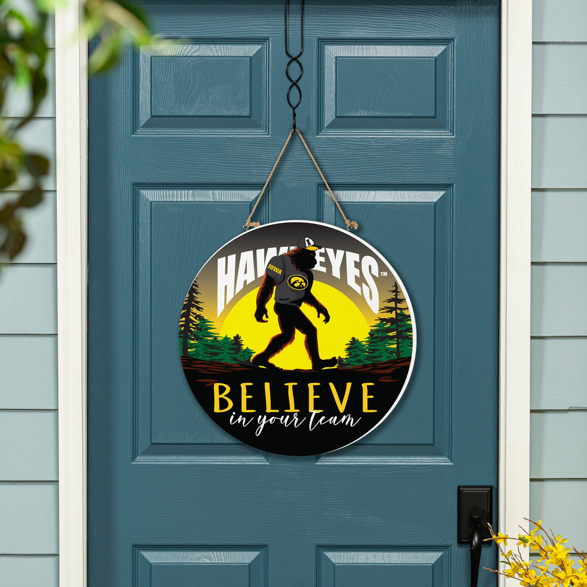 University of Iowa Bigfoot Round Door Décor with Hanging Rope, 18x18 ...